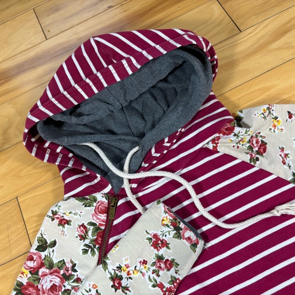 AMPERSAND AVE Tops - Ampersand Avenue Hoodie Womens Sz XS Striped Floral Pink Hooded Sweatshirt